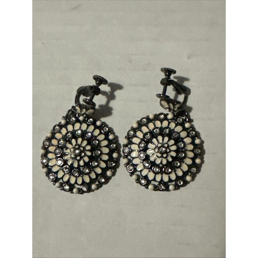 Vintage Joan Rivers Screw Back Floral Dangle Enamel‎ Earrings Black White